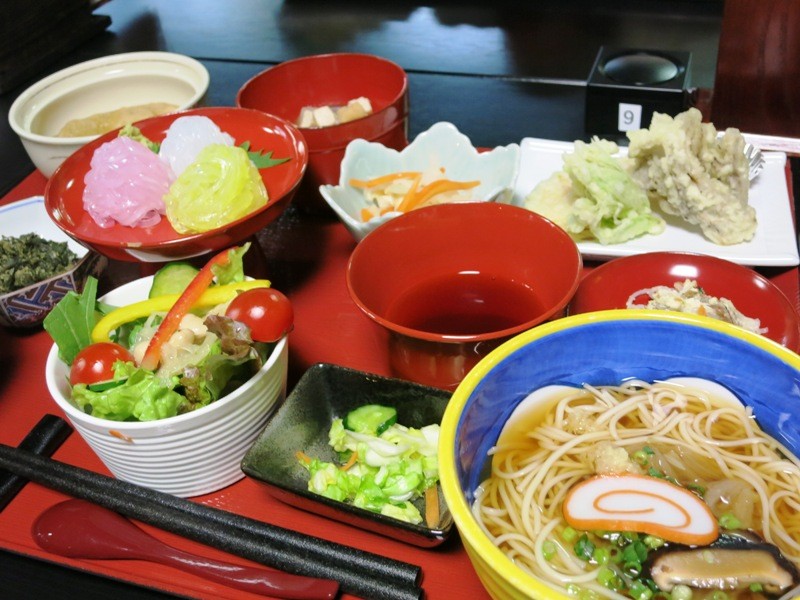 農家レストラン大門 富山の里山の味 都市と田舎の架け橋に 味よし人よし笑顔よし